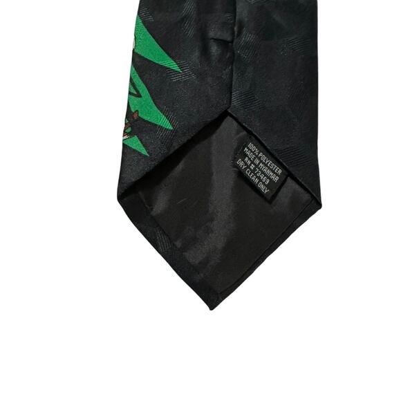 Looney Tunes Mania Christmas Tree Snowflakes Bugs Bunny Tweety Taz Necktie 1996 - Picture 5 of 7
